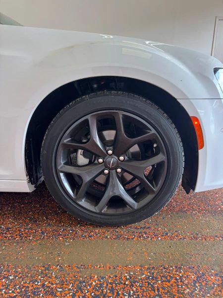 2023 Chrysler 300 Touring L