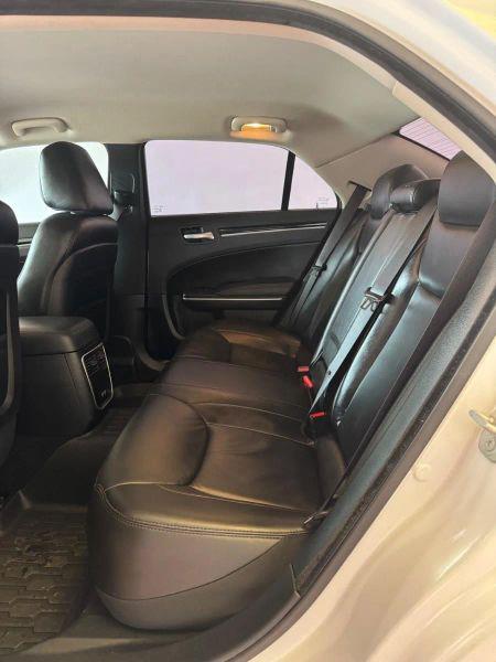 2023 Chrysler 300 Touring L