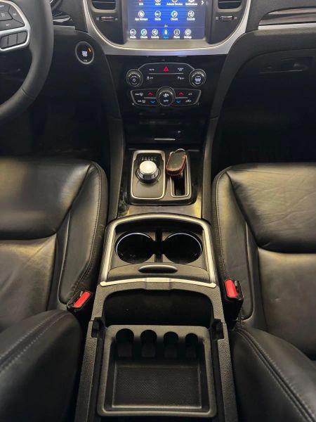 2023 Chrysler 300 Touring L