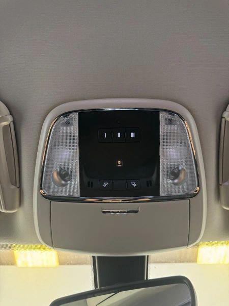 2023 Chrysler 300 Touring L