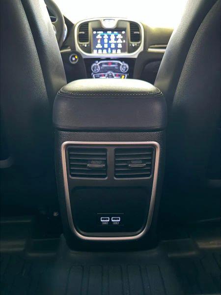 2023 Chrysler 300 Touring L