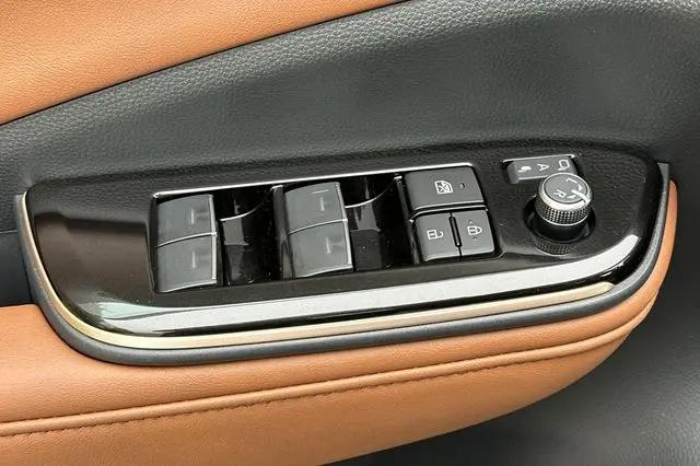 2026 Toyota Crown Signia XLE