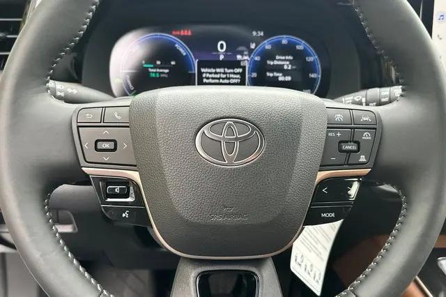 2026 Toyota Crown Signia XLE