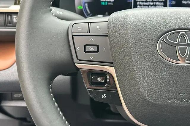 2026 Toyota Crown Signia XLE