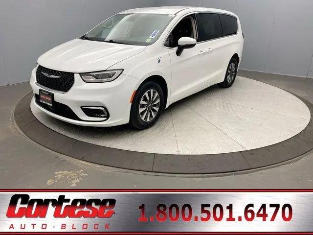 2023 Chrysler Pacifica Hybrid Touring L for sale in Rochester, NY
