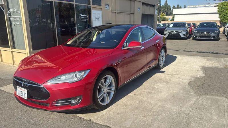 2013 Tesla Model S Base