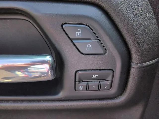 2022 Chevrolet Silverado 1500 4WD Crew Cab Short Bed LTZ