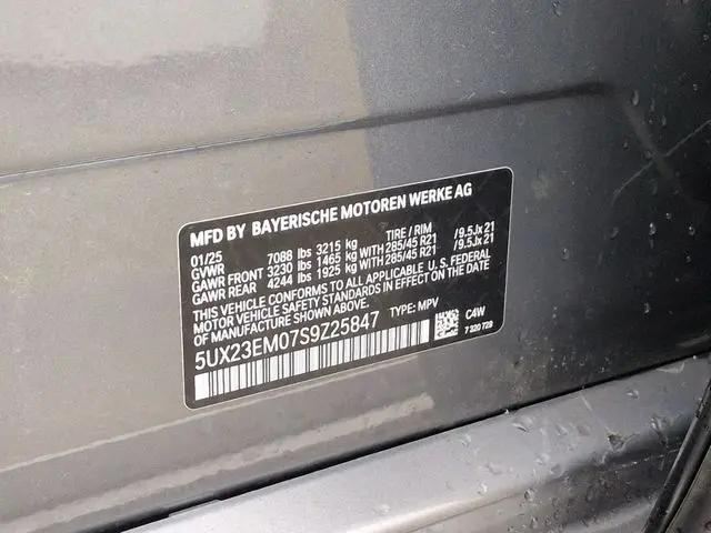 2025 BMW X7 xDrive40i