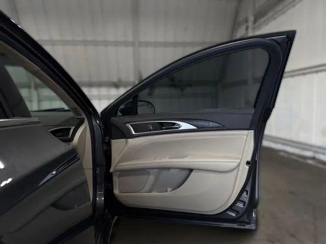 2017 Lincoln MKZ Select