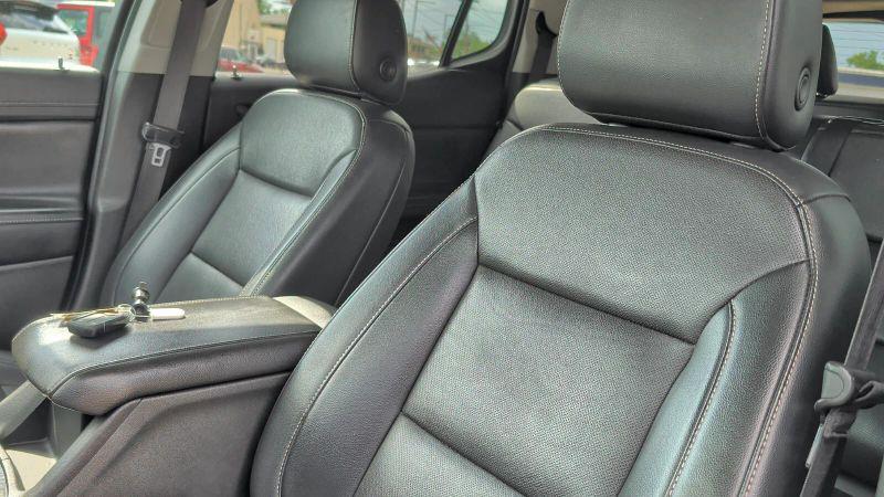 2023 GMC Acadia FWD SLT
