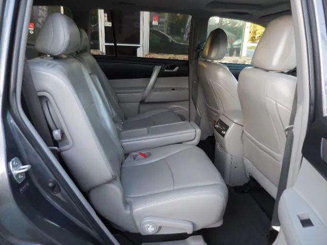 2013 Toyota Highlander SE V6