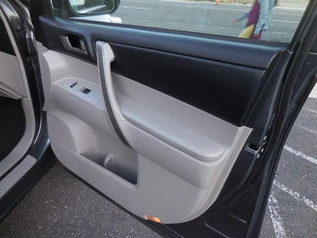 2013 Toyota Highlander SE V6