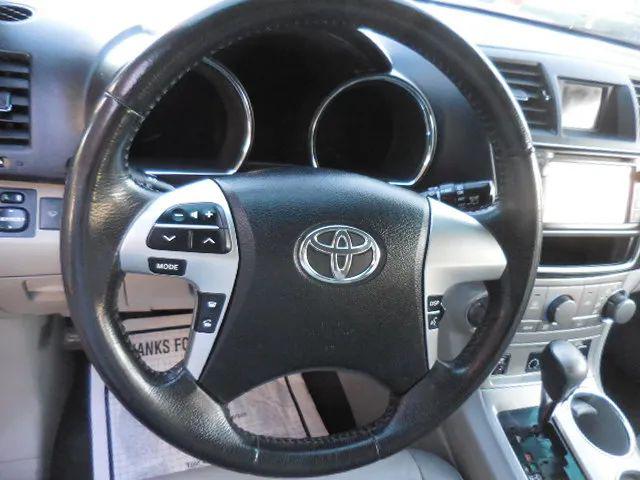2013 Toyota Highlander SE V6