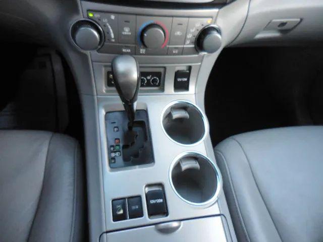 2013 Toyota Highlander SE V6