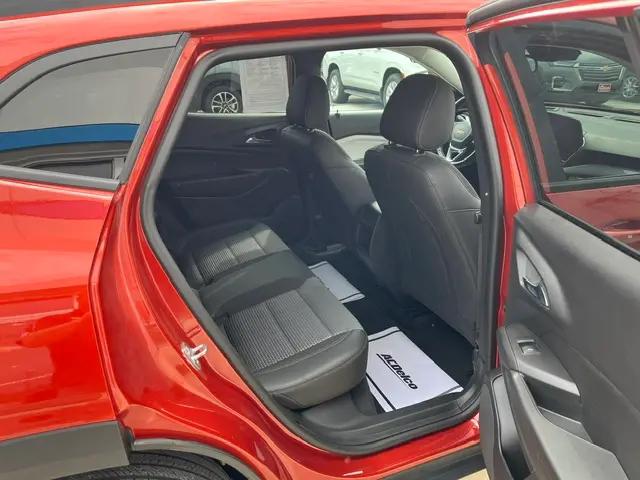 2024 Chevrolet Trax FWD LT
