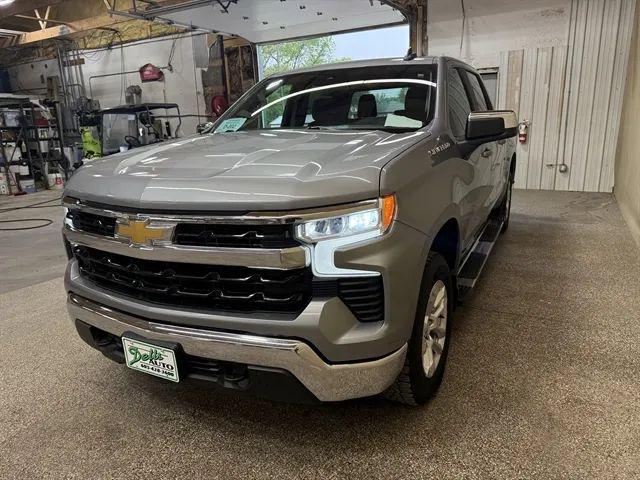 2023 Chevrolet Silverado 1500 4WD Crew Cab Standard Bed LT