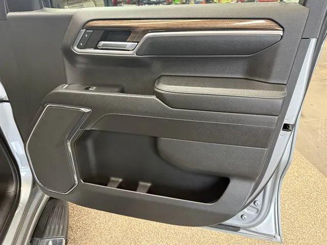 2023 Chevrolet Silverado 1500 4WD Crew Cab Standard Bed LT