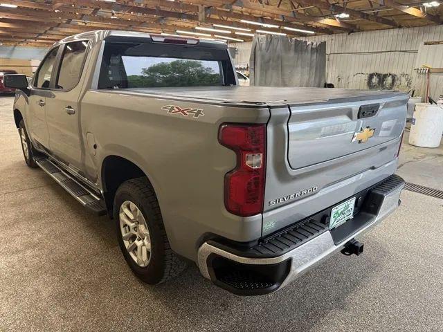 2023 Chevrolet Silverado 1500 4WD Crew Cab Standard Bed LT