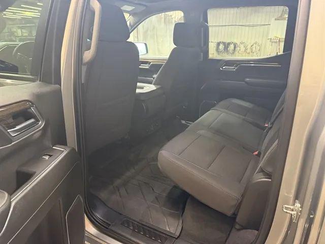2023 Chevrolet Silverado 1500 4WD Crew Cab Standard Bed LT