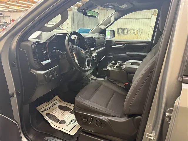 2023 Chevrolet Silverado 1500 4WD Crew Cab Standard Bed LT