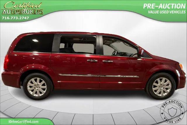 2015 Chrysler Town & Country Touring
