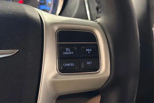 2015 Chrysler Town & Country Touring