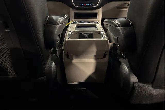 2015 Chrysler Town & Country Touring