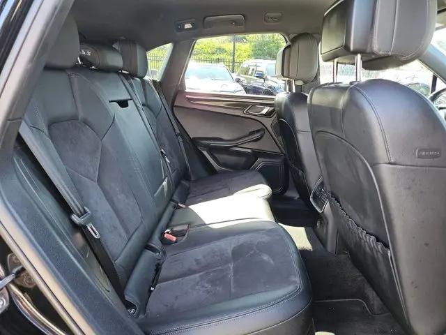 2019 Porsche Macan Macan