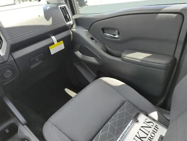 2026 Nissan Frontier Crew Cab SV 4x2