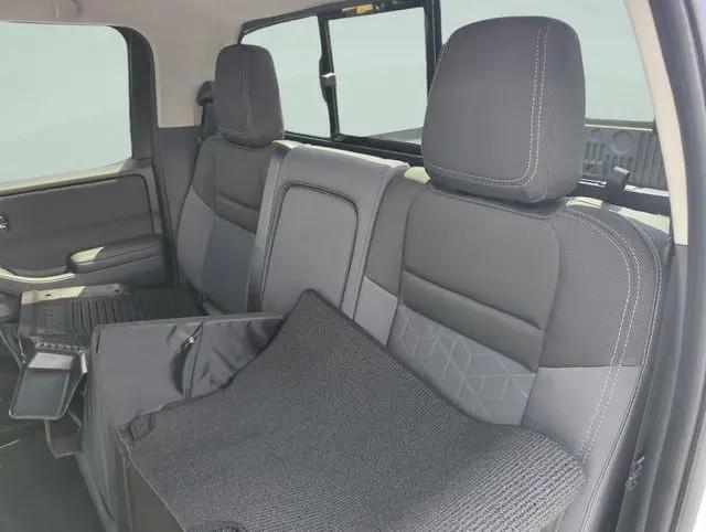 2026 Nissan Frontier Crew Cab SV 4x2