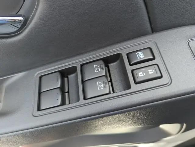 2026 Nissan Frontier Crew Cab SV 4x2