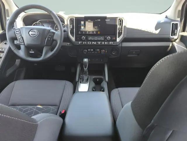 2026 Nissan Frontier Crew Cab SV 4x2
