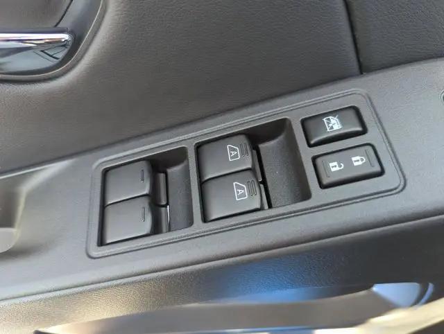 2026 Nissan Frontier Crew Cab SV 4x2