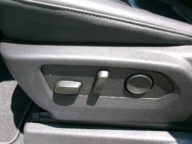 2025 GMC Sierra 1500 4WD Crew Cab Short Box SLT