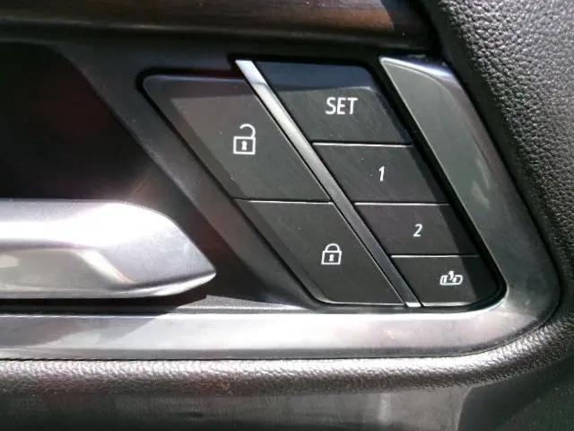 2025 GMC Sierra 1500 4WD Crew Cab Short Box SLT