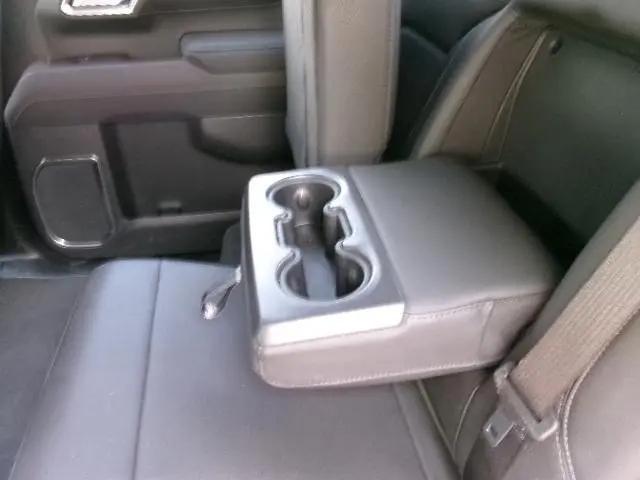2025 GMC Sierra 1500 4WD Crew Cab Short Box SLT