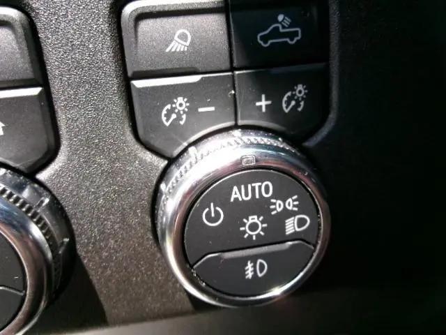 2025 GMC Sierra 1500 4WD Crew Cab Short Box SLT