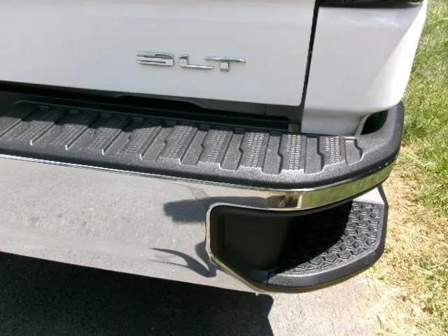 2025 GMC Sierra 1500 4WD Crew Cab Short Box SLT