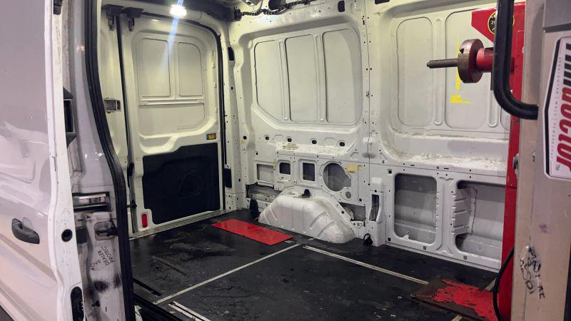 2017 Ford Transit Medium Roof w/Sliding Side Door w/RWB