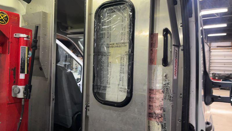 2017 Ford Transit Medium Roof w/Sliding Side Door w/RWB