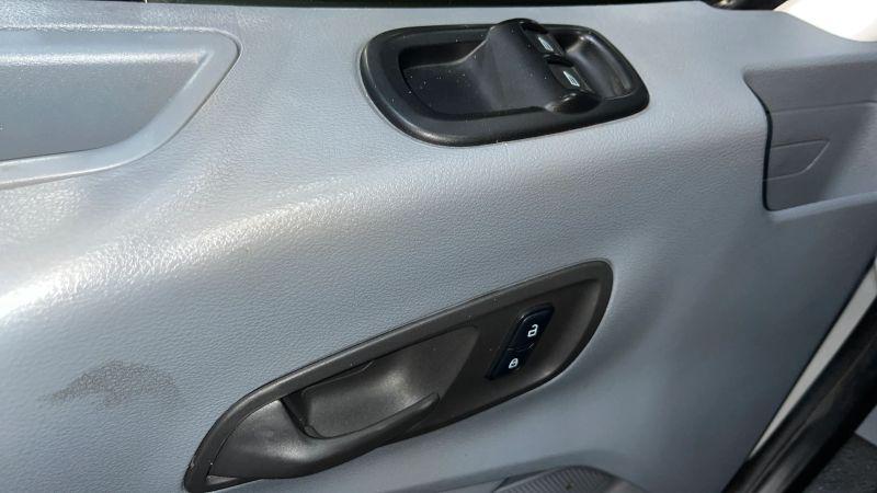 2017 Ford Transit Medium Roof w/Sliding Side Door w/RWB