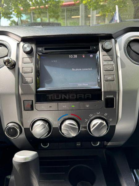 2015 Toyota Tundra SR5 5.7L V8
