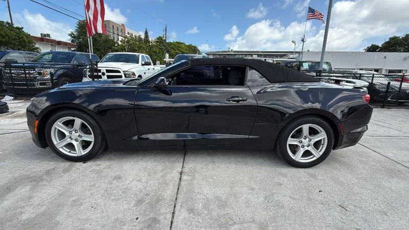 2020 Chevrolet Camaro RWD Convertible 1LT