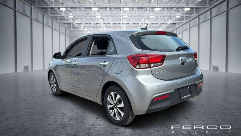2022 Kia Rio 5 door S