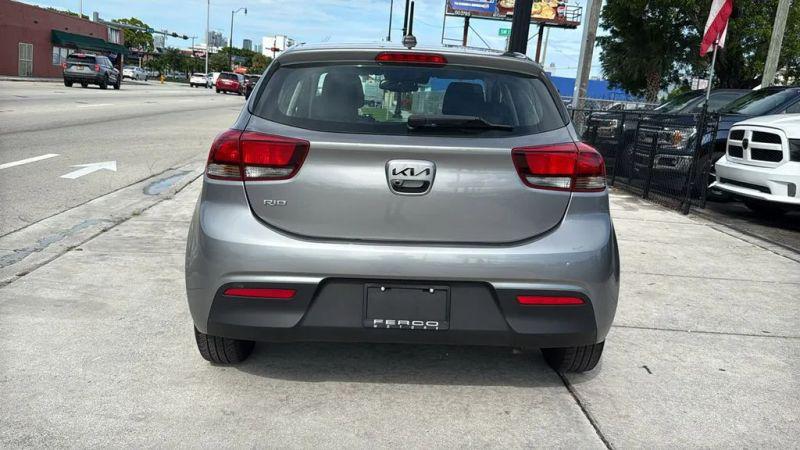 2022 Kia Rio 5 door S