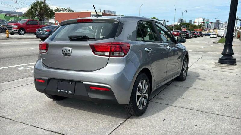 2022 Kia Rio 5 door S