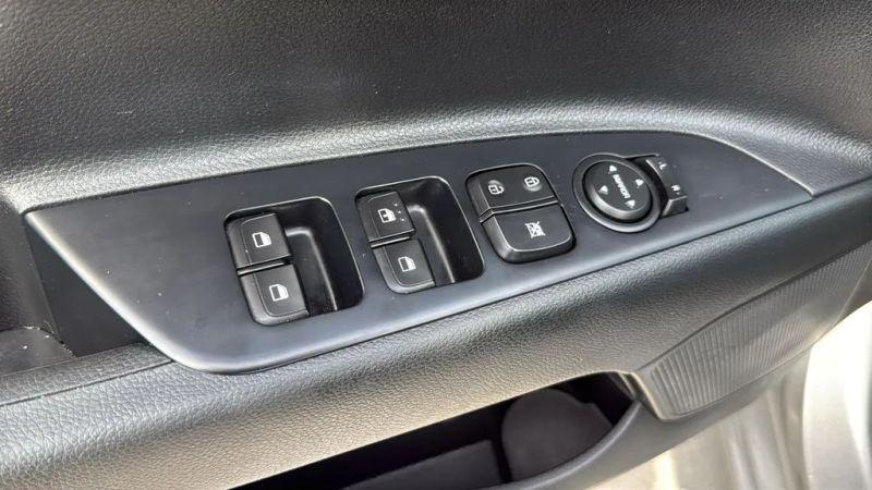 2022 Kia Rio 5 door S