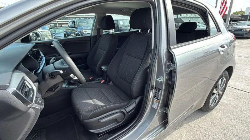 2022 Kia Rio 5 door S
