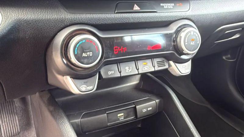 2022 Kia Rio 5 door S