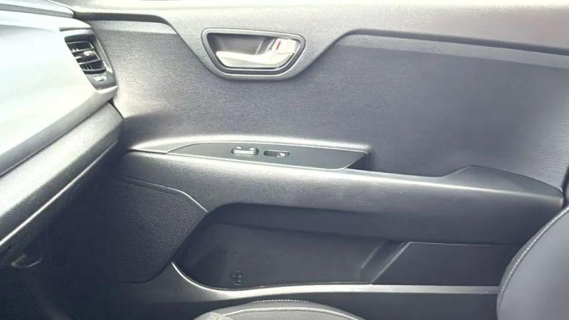 2022 Kia Rio 5 door S